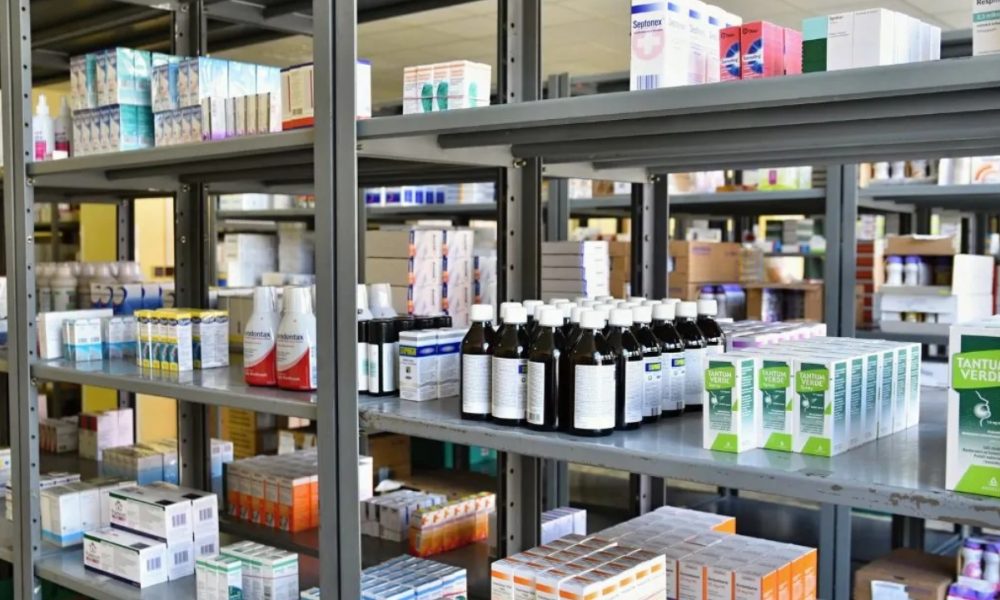Gobierno asegura medicamentos esenciales para todos los mexicanos
