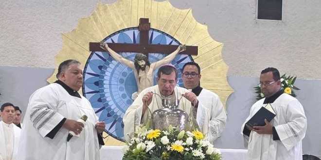 Misa Crismal en el Centro de Convenciones: Un llamado a la intimidad y la renovación