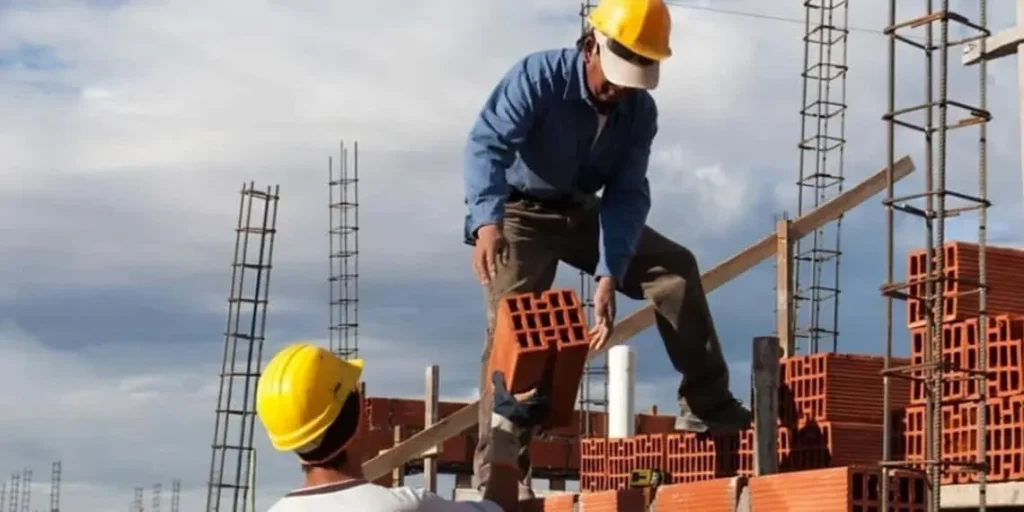 Salarios en construcción de Tabasco Caen 32.6%