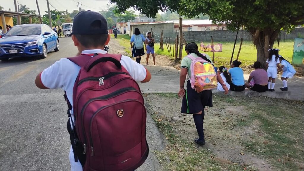 Becas Bienestar: estos son los días para cobrar en secundaria y prepa en abril