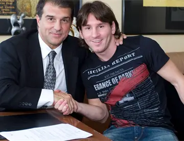 Laporta defiende decisión sobre salida de Messi del Barcelona