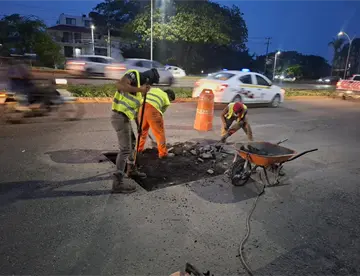 Adelanta Osuna que programa de bacheo nocturno y reparación de fuga de agua se mantendrá hasta mayo