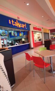 A Takear! Sendero Food Court