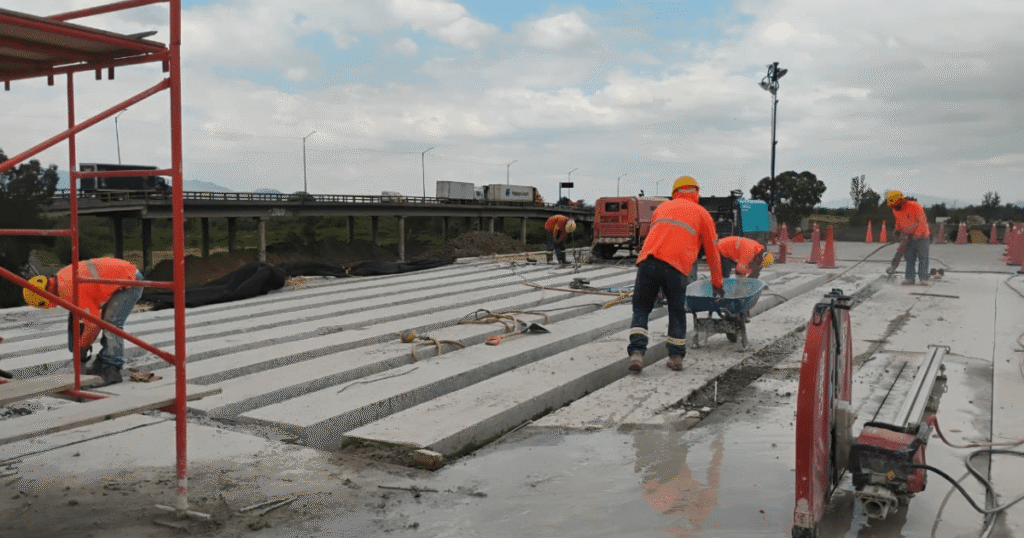 Avanza conforme a lo programado reconstrucción de los puentes Alameda Oriente 1 y 2