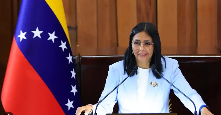 Delcy Rodríguez anuncia que incrementará los salarios el próximo 1 de mayo en Venezuela