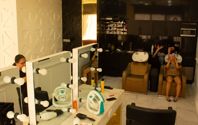 Chaly Peluquerías Plaza Río