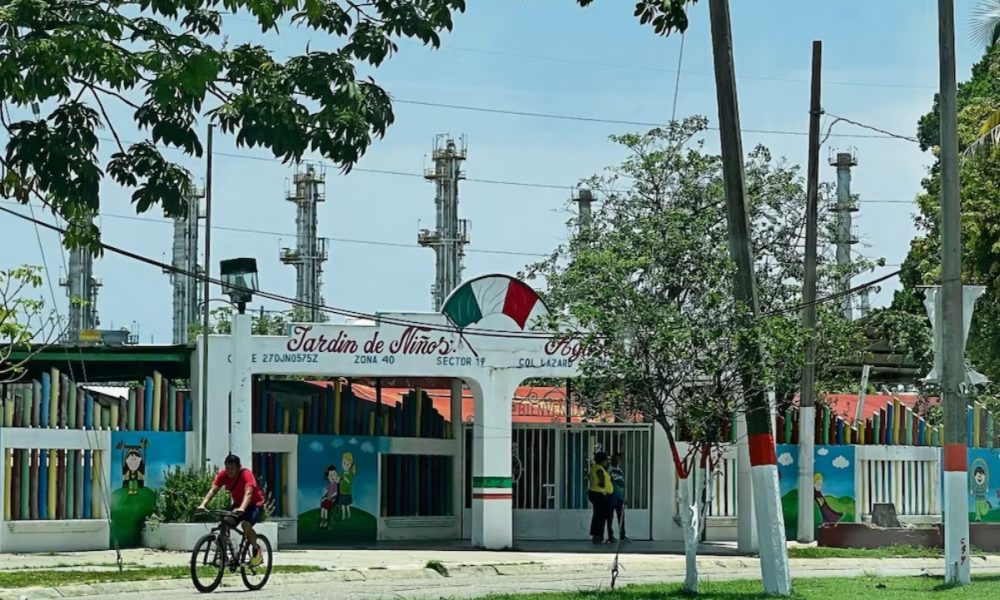 SETAB facilitará cambio de escuela a alumnos cercanos a Dos Bocas tras incendio