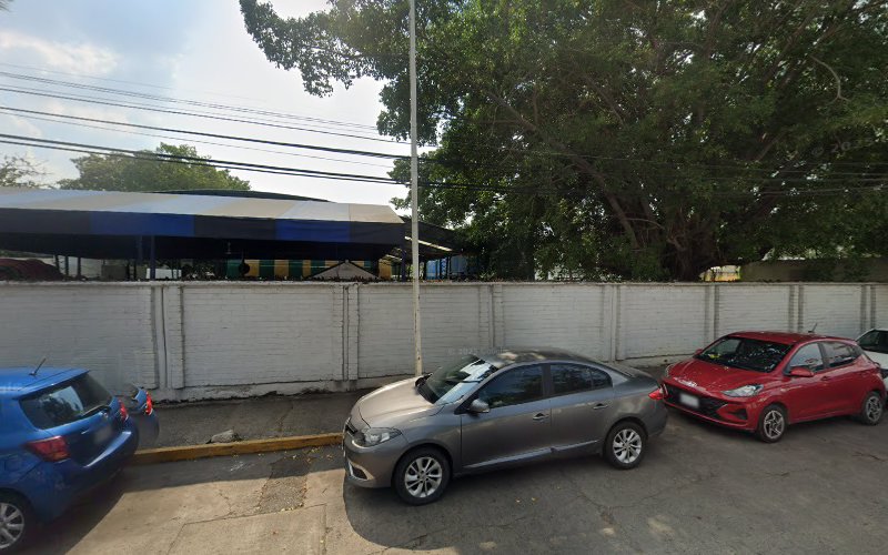 DR. EDÉN CASTILLO PADILLA