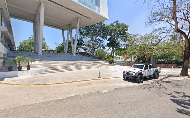 Dr. Horacio Villaseñor Rodriguez, Oftalmólogo