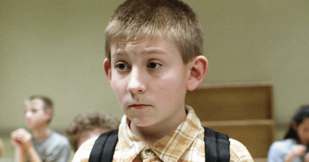 Erik Per Sullivan rechazó una fortuna para regresar a Malcom: De mal en peor