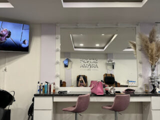 G-Nails Care and Beauty y Sense Aroma Spa