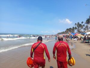 Más de 30 mil visitantes acuden a playas de Tabasco en Semana Santa