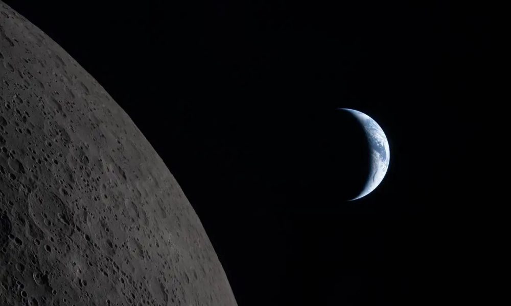 Astronautas capturan inédito “atardecer terrestre” desde órbita lunar