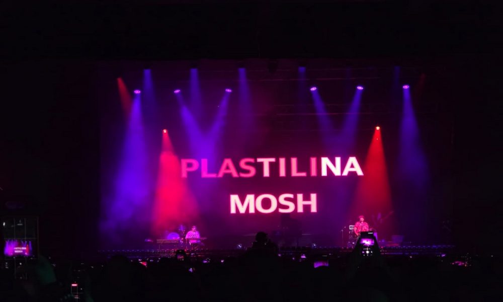 Plastilina Mosh desata fiesta generacional: 30 años de irreverencia sin filtros