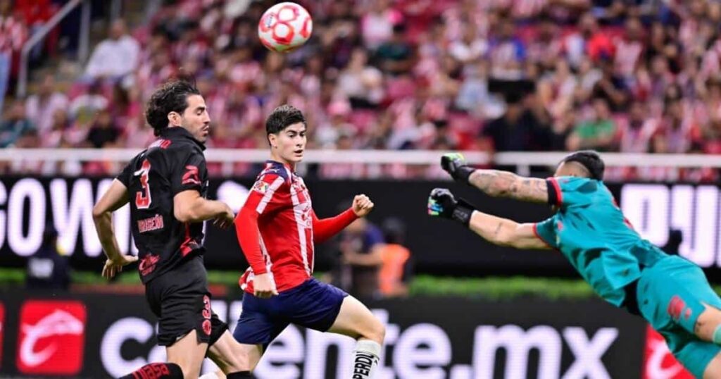 Chivas se mantiene en la cima tras concluir la jornada 14 del Clausura 2026