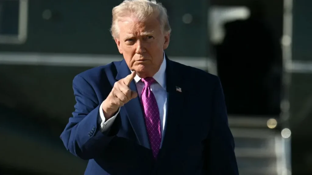 Trump anuncia inicio del “desbloqueo” del estrecho de Ormuz