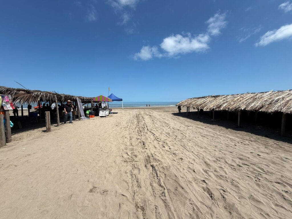 Esperan alta afluencia turística en playas de Centla