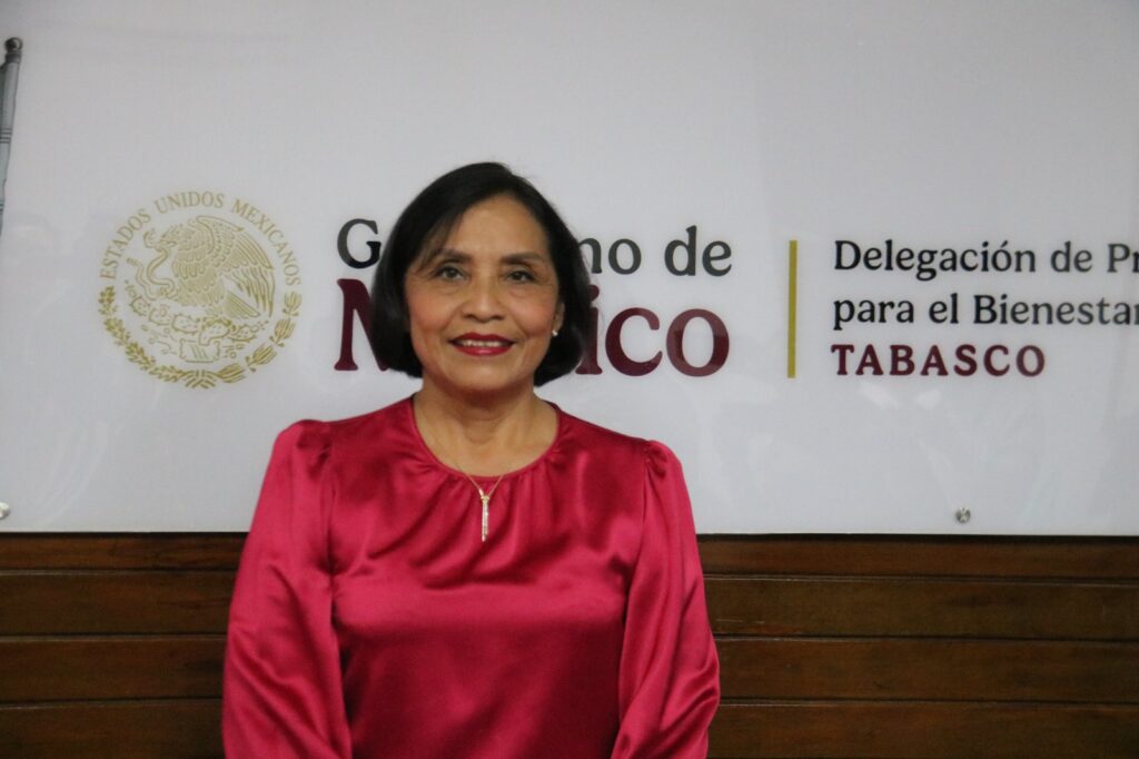 Presenta Lorena Méndez Denis la credencial del Servicio Universal de Salud y anuncia inicio de registro en Tabasco