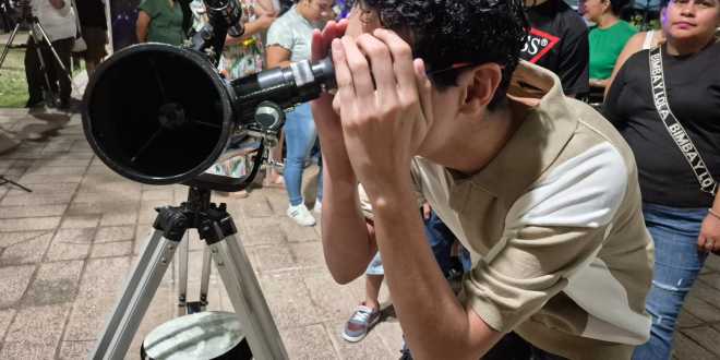 Impulsa CCYTET la divulgación científica con “Noches Astronómicas” en Teapa