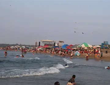 Más de 20 mil visitantes abarrotan Sánchez Magallanes en el Fiestón Playero 2026