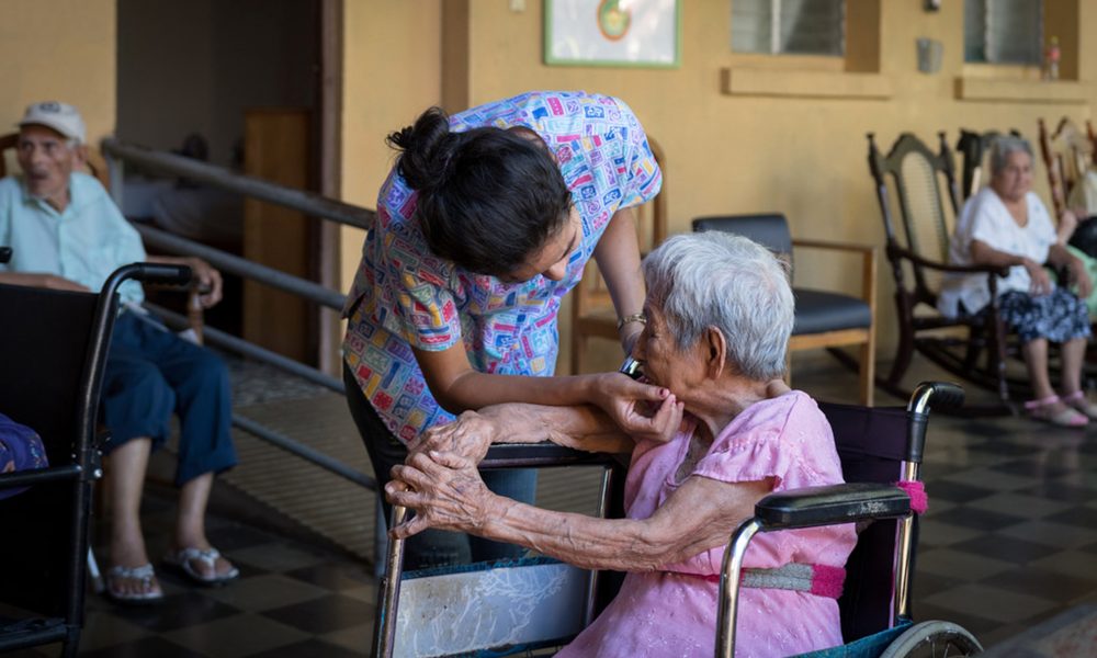 Insisten en proteger a los abuelos para frenar abusos