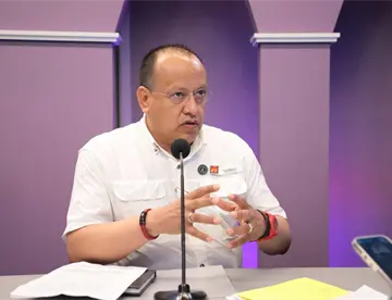 Martín Palacios se disculpa tras comparar a mujeres con caballos; promete capacitarse