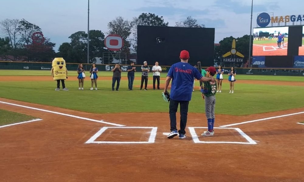 Se canta el Playball en la Liga Instruccional