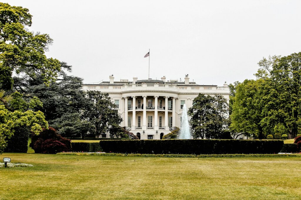 Reportan disparos cerca de la Casa Blanca; Servicio Secreto abre investigación