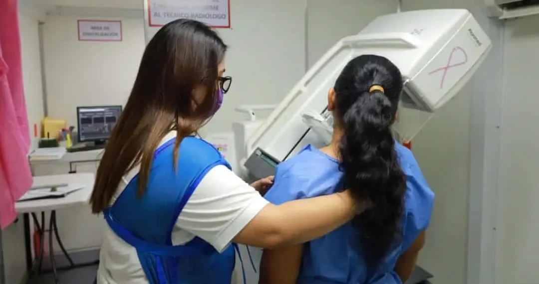 Gobierno de Centro actualiza Unidad de Mastografía