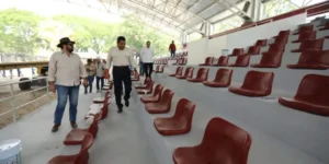 Gobernador Javier May supervisa Nave de Exposiciones