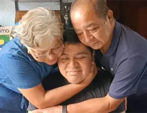 Venció los pronósticos de vida, ahora tabasqueño con distrofia busca equipo para seguir respirando