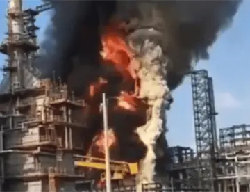 Políticos urgen a Pemex a evitar tragedias tras nuevo incendio en refinería