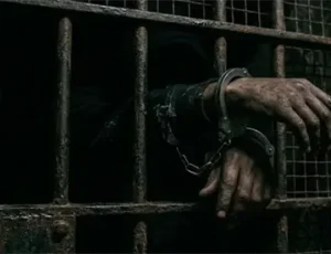 Detectan irregularidades en procedimiento de acusado de homicidio; familia exige su libertad inmediata