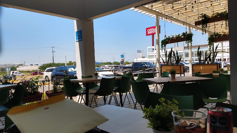 María Bonita Bistro & Bar