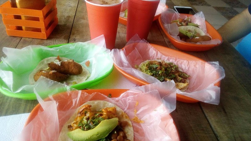 Mercadito RC – Tacos & Helados y Pizza, Mariscos- Gourmet.