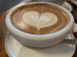 LAUT Communal Coffee. USUMA