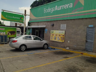 Bodega Aurrera Express, Real del Parque