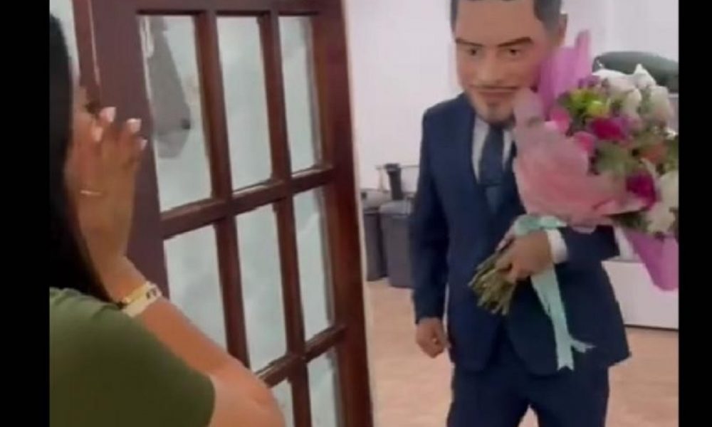 Viralizan video de “Harfuch” ahora en “modo repartidor de flores”