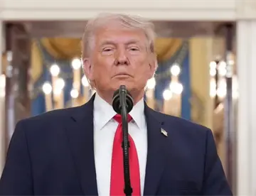 Trump va contra puentes y centrales eléctricas de Irán si no reabre el estrecho de Ormuz