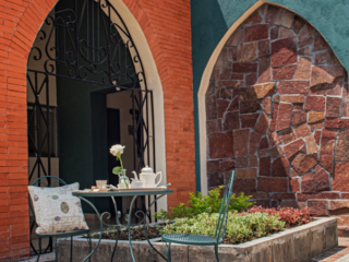 “Hotel Casa Real”