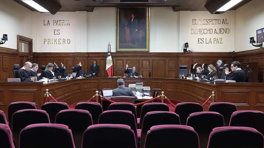 Aprueba SCJN bloqueo de cuentas bancarias sin orden judicial
