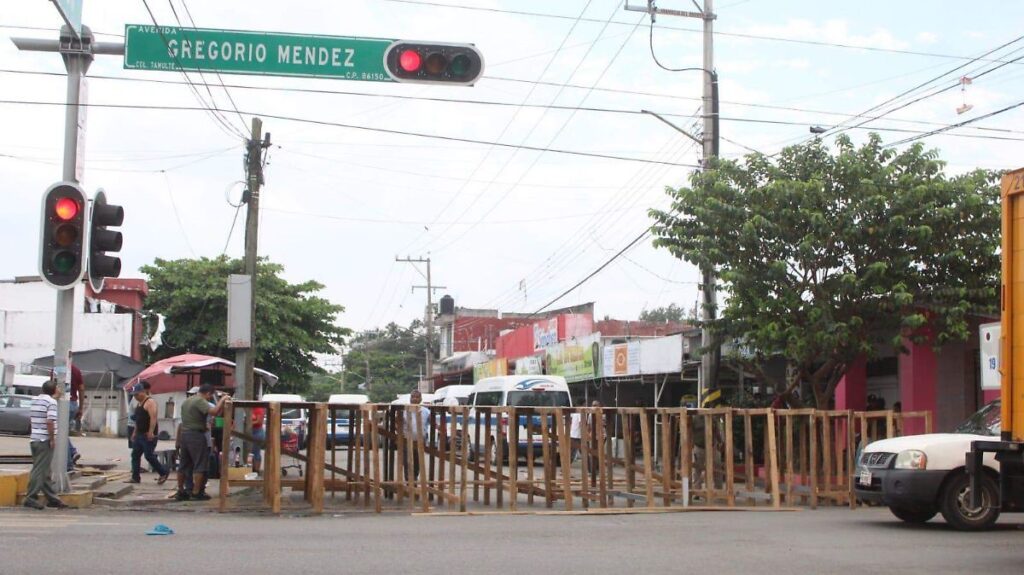 Avanza montaje de escenario para Viacrucis viviente en Tamulté de las Barrancas
