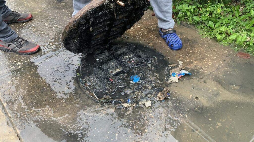 Obra sanitaria en Las Rosas detenida por disputa vecinal en Villa Ocuiltzapotlán