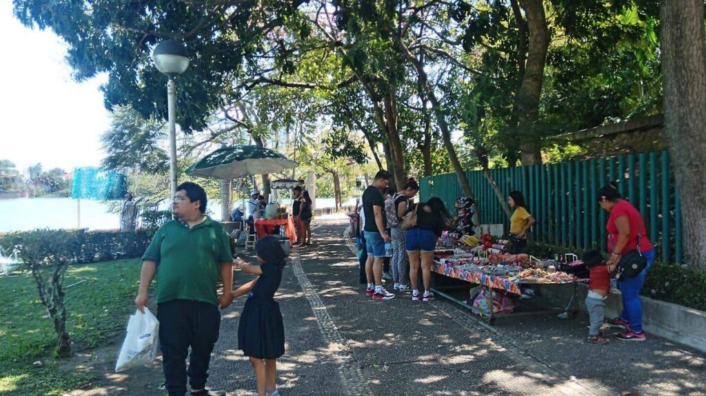 Familias recorren recintos culturales en Tabasco este domingo