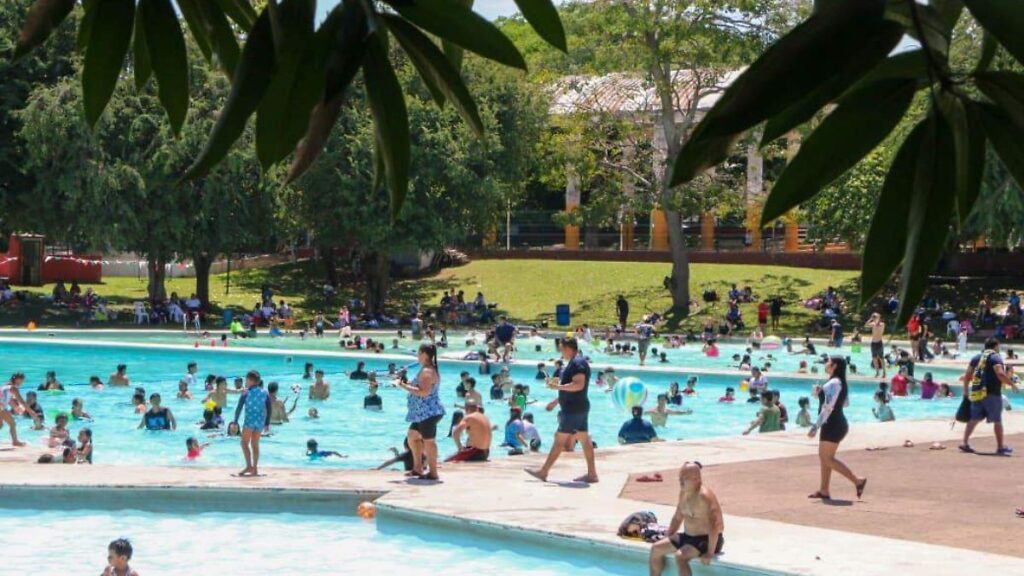 Alberca de Ciudad Deportiva registra afluencia de más de 3 mil personas