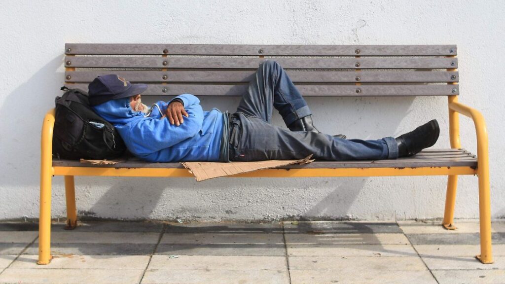 SEE busca dar empleo a padres en situación de calle, tabasqueños y extranjeros