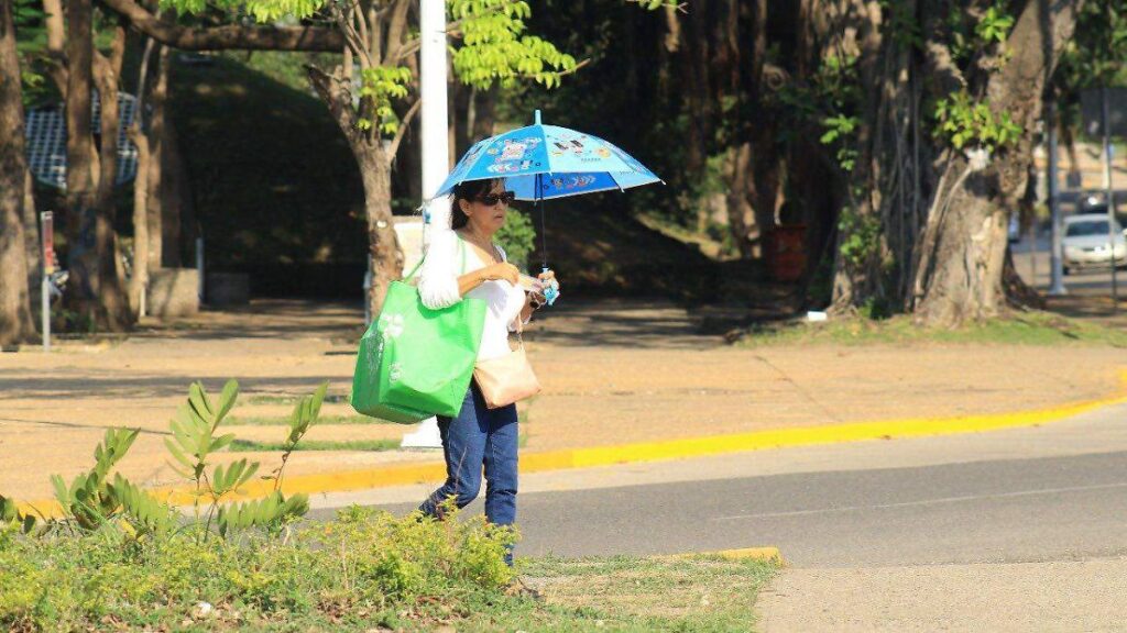 Viernes cálido en Tabasco con chubascos dispersos
