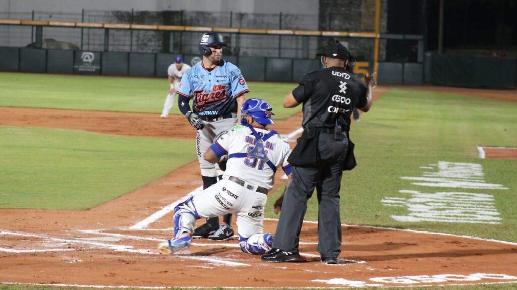 ¡Arrancán rugiendo! Tigres derrotan 8-2 a Olmecas de Tabasco en la LMB 