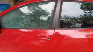 Ataque armado deja mujer grave y mensaje amenazante en Paraíso