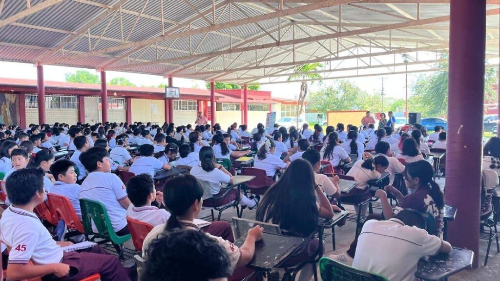 Campaña “Hablar, sana” atiende salud mental juvenil en Jalpa